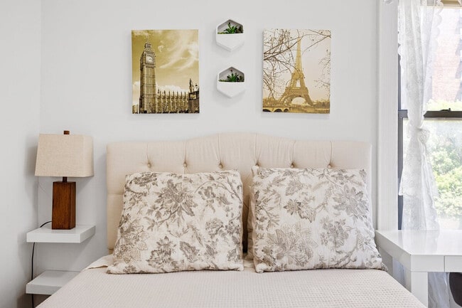 Photo - 542 E 14th St Unit ID1261205P