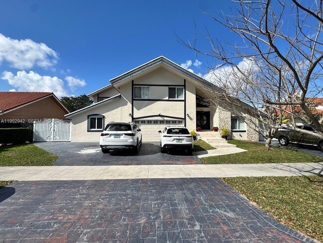 Building Photo - 10710 SW 141st Ave Unit 1