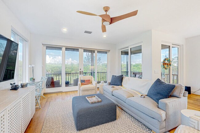 Photo - 320 N Shore Rd Unit SI ID1591451P