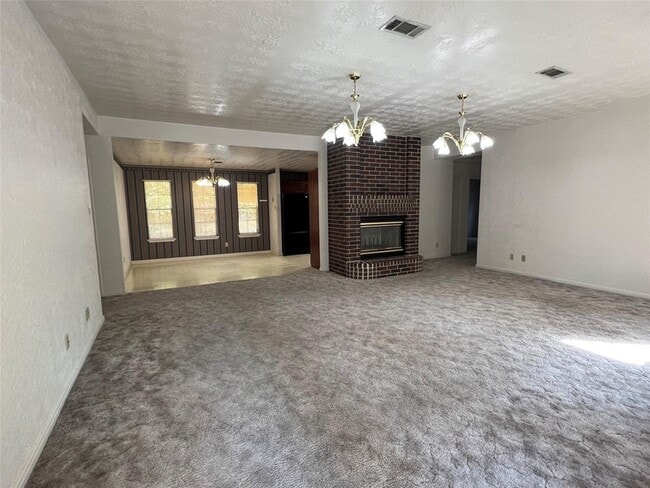 Photo - 12345 Oak Leaf Rd
