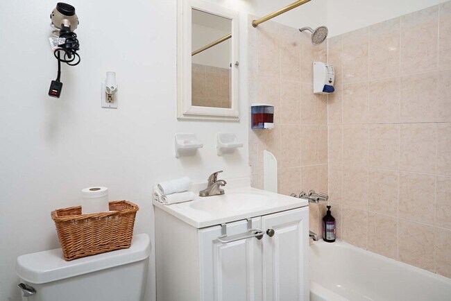 Photo - 328 E 74th St Unit SI ID1031979P