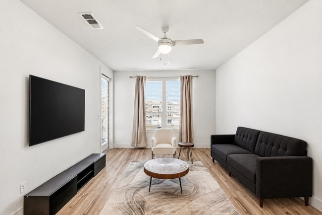 Building Photo - 15201 Pleasant Rdg Wy Unit SI ID1628201P