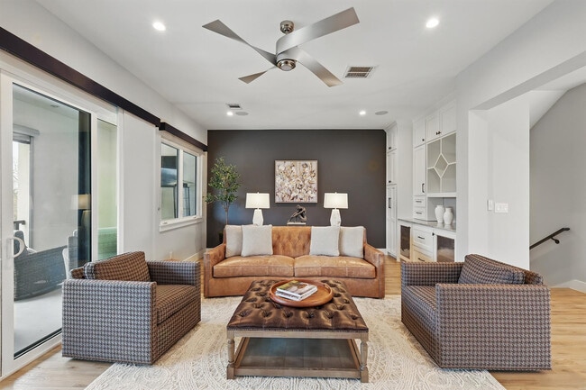 Photo - 428 Highwoods Trl Unit ID1057724P