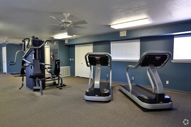 Fitness Center - Huntington Place Apartments
