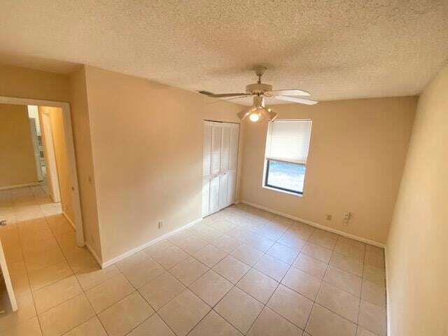 Photo - 1157 Hyacinth Pl