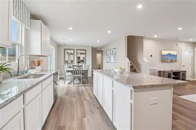 Photo - 6644 Red Oak Wy