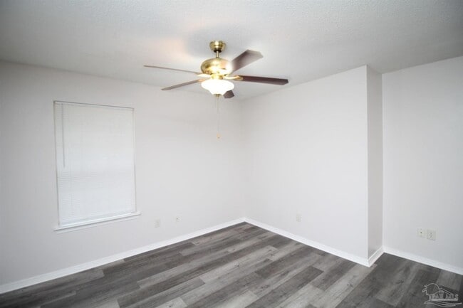 Photo - 5579 Okaloosa St