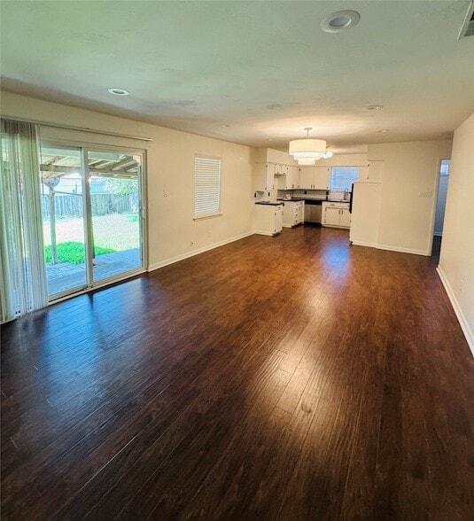 Photo - 8406 Foxwood Ln