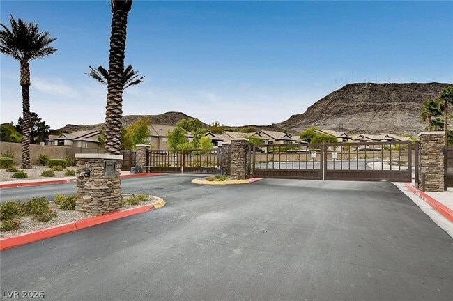 Photo - 305 Quail Dove Ave