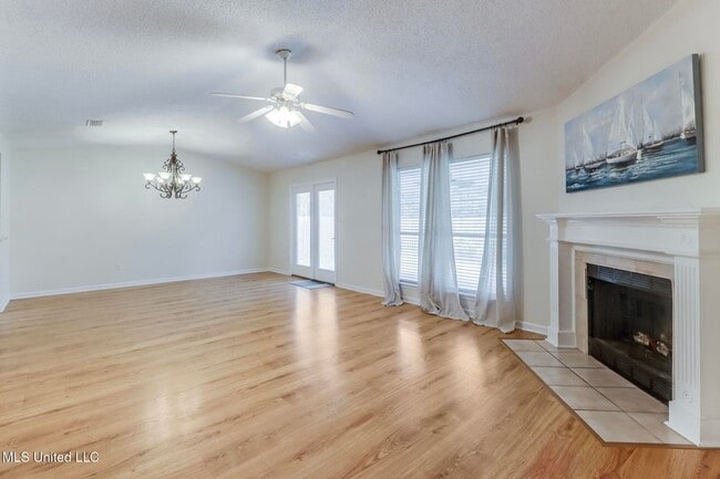 Photo - 3612 Miles Ln