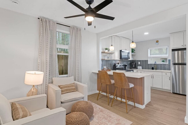Photo - 138 1/2 Oneida Street-SI ID1578396P Unit SI ID1578396P