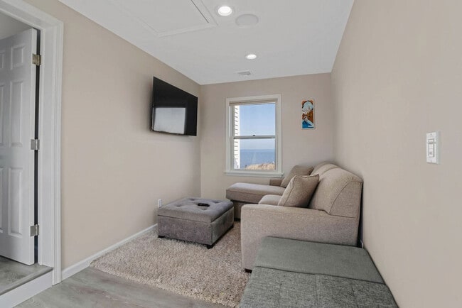 Photo - 76 Creek Rd Unit SI ID1510786P