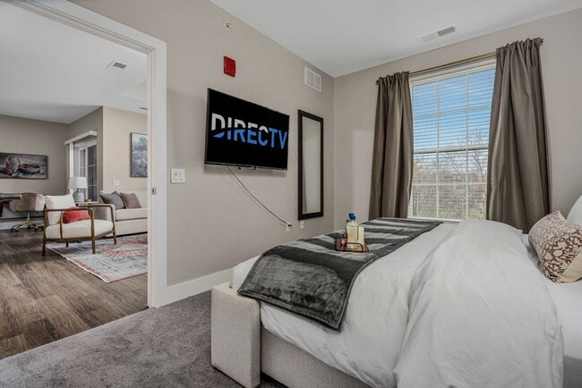 Photo - 475 Oak St Unit ID1257780P