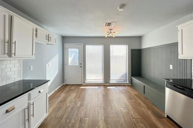 Photo - 1225 Sequoyah Pl
