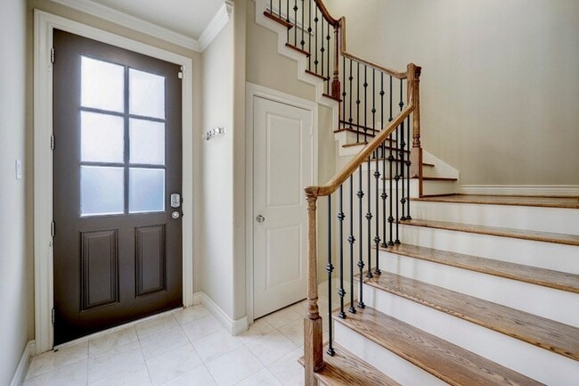 Photo - 8906 Lakeshore Bend Dr