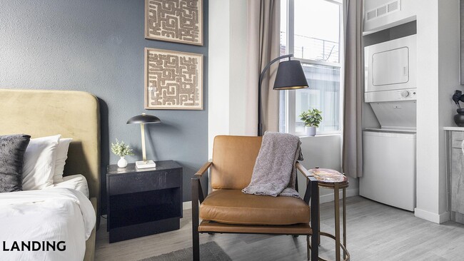 Building Photo - 3024-3024 Zuni St Unit 301