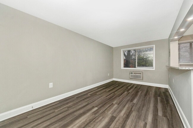 48-IMG_2850 - South Pointe Apartments