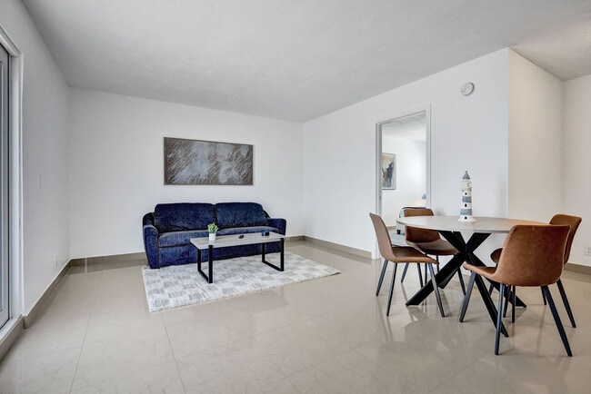 Building Photo - 905 N Federal Hwy Unit SI ID1504074P