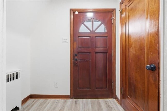 Photo - 3841 Lawnview Ave