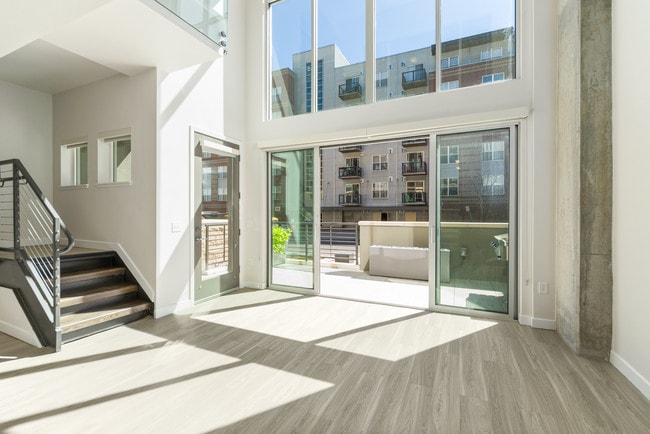 Photo - Canvas on Blake