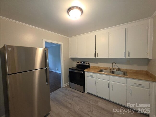 Photo - 3818 Winfield Dr