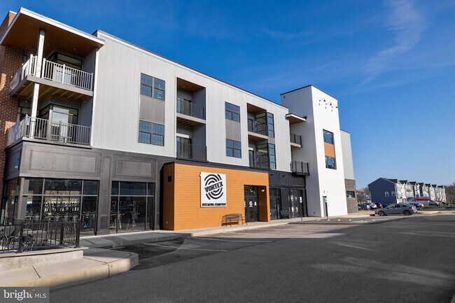 Photo - 195 Cambridge Blvd