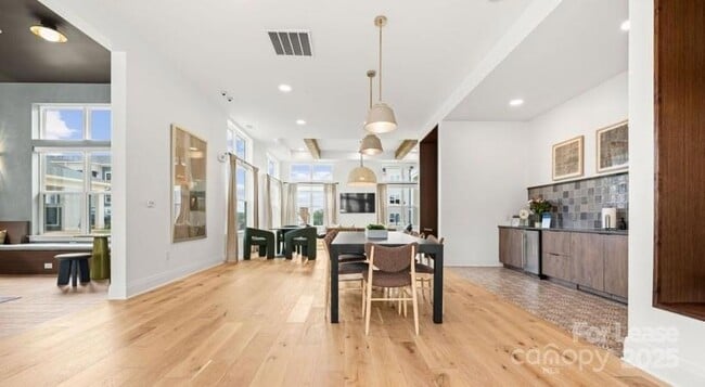 Photo - 104 Herrings Grn Lp Unit A2