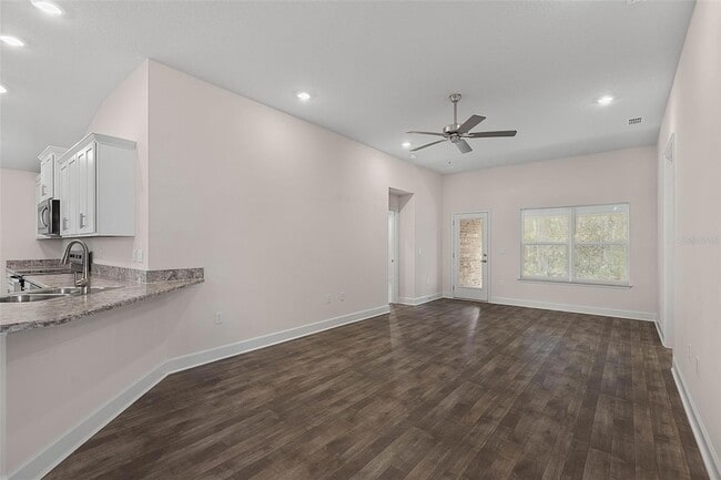 Photo - 14 Reston Pl