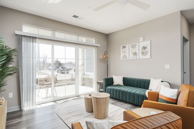 Building Photo - 5825 Sunset Wy Unit ID1228653P