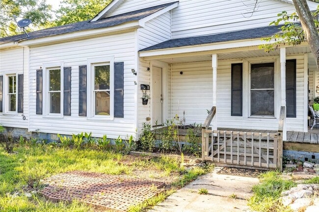 Photo - 203 Church St