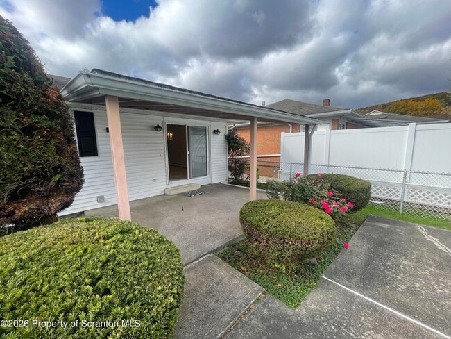 Photo - 708 Woodmere Ave