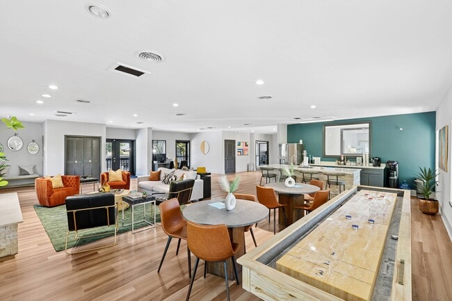 Photo - Aventura Bellevue