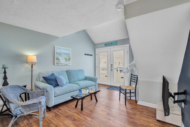 Photo - 23 Island Path Unit SI ID1631111P