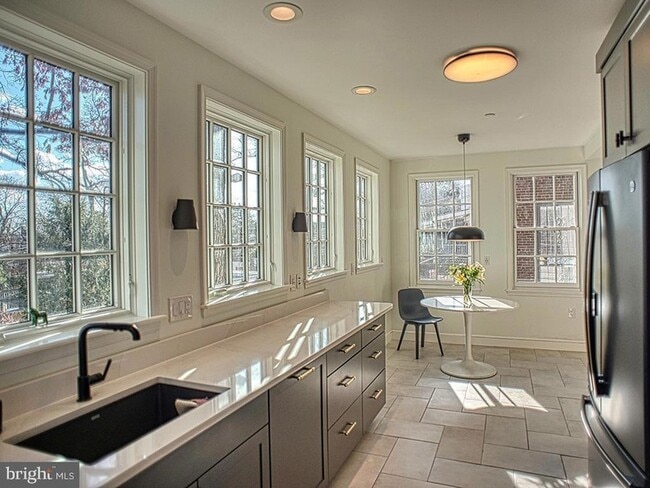 Photo - 4643 16th St NW