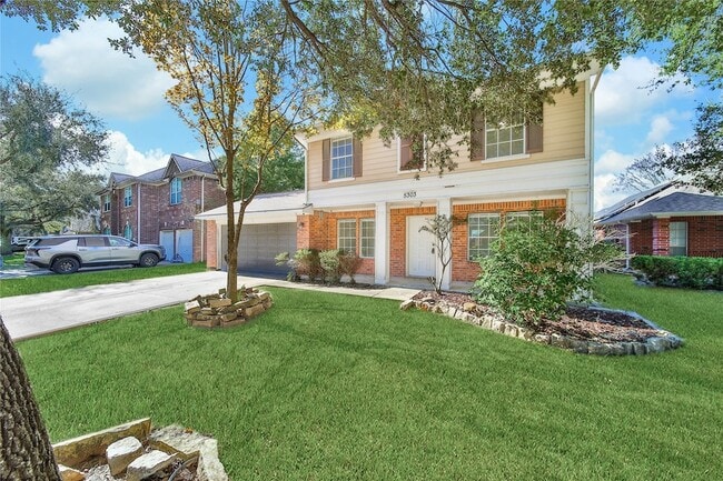 Photo - 5303 Bay Pines Dr