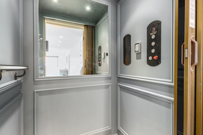 Photo - 4238 N Craftsman Ct Unit SI FL3-ID1558684P