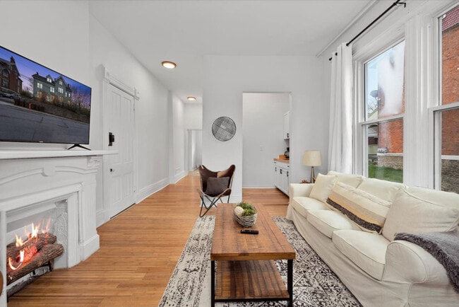 Photo - 242 Mccormick Pl Unit ID1056125P