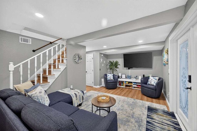 Building Photo - 10 Davis St Unit SI ID1578580P