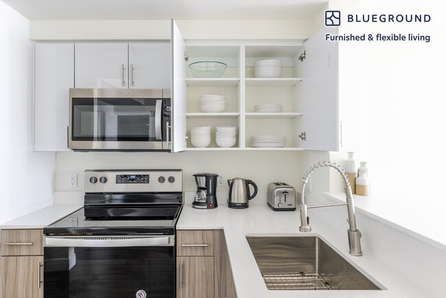 Photo - 110 SW 12th St Unit FL1-ID143