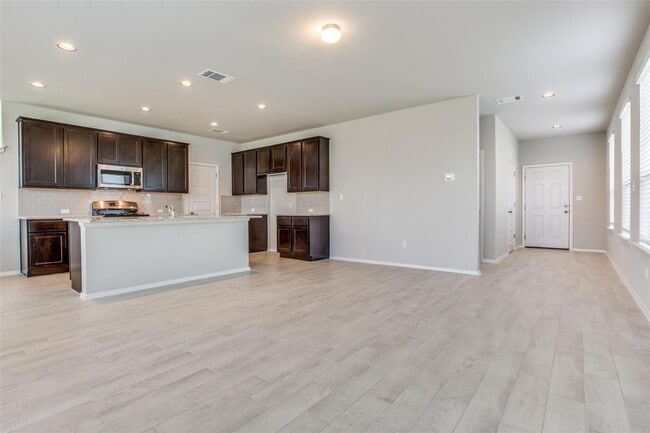 Photo - 146 White Dunes Dr