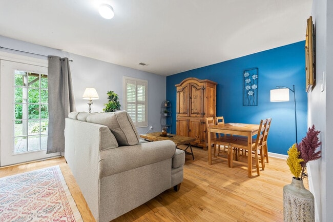 Building Photo - 3613 Southland Dr NE Unit SI ID1609576P