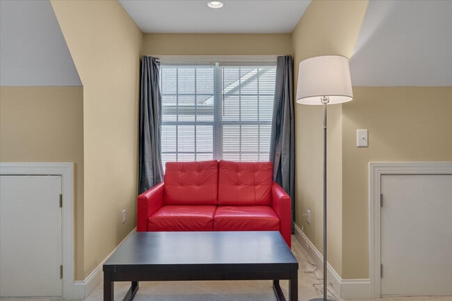 Photo - 320 Lawrence Rd Unit ID1388437P