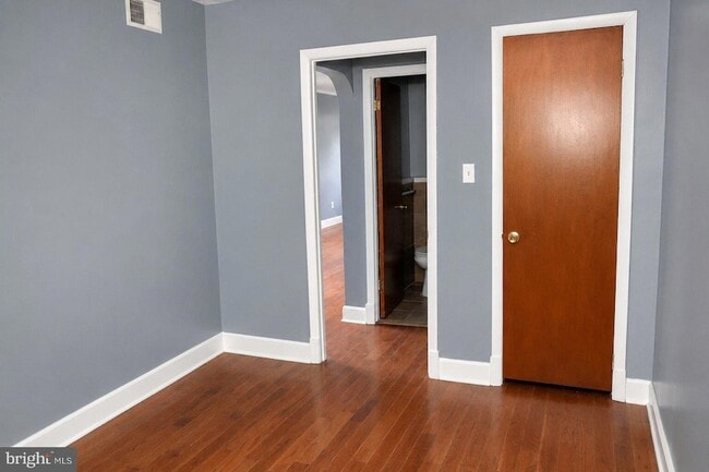 Photo - 101 Galveston Pl SW Unit 4