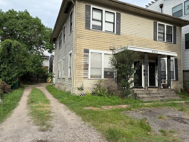 Building Photo - 2515 Taft St Unit 4