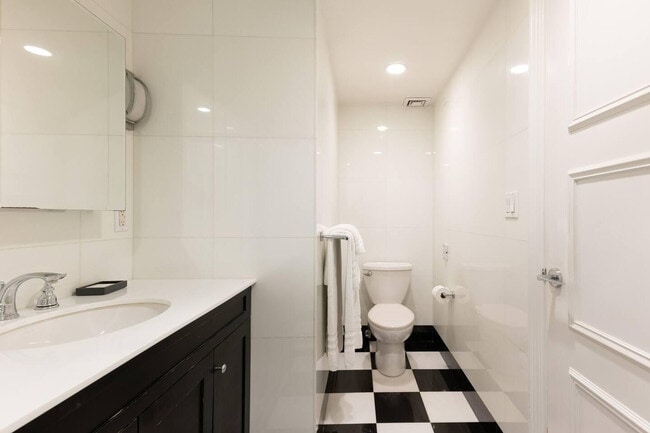 Photo - 119 W 57th St Unit ID408771P