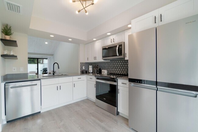 Photo - 12807 Spinnaker Ln