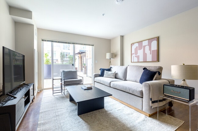 Building Photo - 215 10th Ave E Unit ID3199A