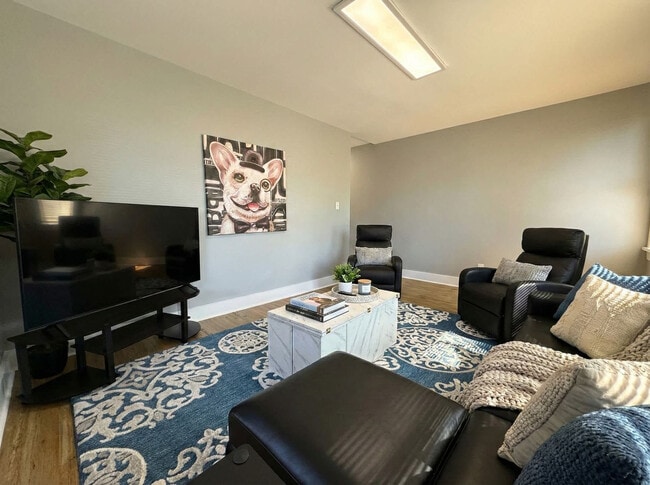 Photo - 203 S Dupont St Unit SI ID1604342P