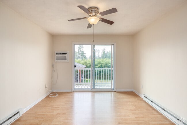 Interior Photo - Rose May Manor