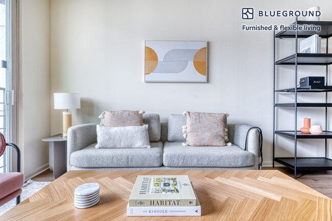 Photo - 3210 Esperanza Crossing Unit FL4-ID168